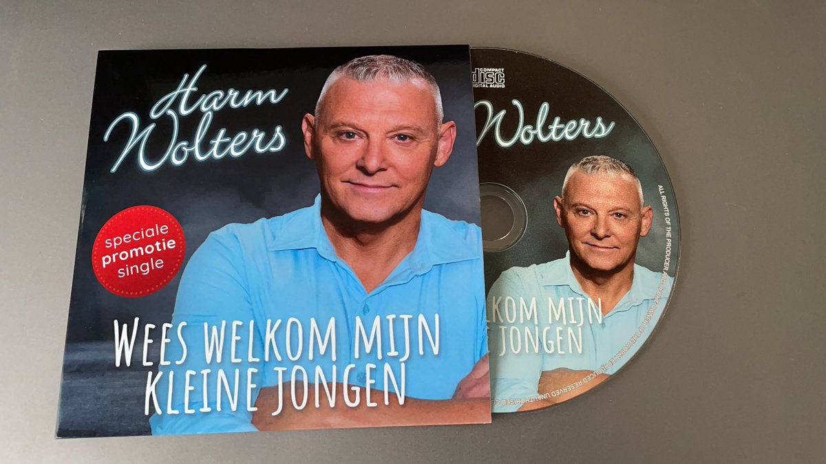 Ze zijn binnen!!!!!!
Nog 2 nachtjes slapen en Woensdag is het dan eindelijk zo ver dat ik een ieder mijn nieuwe single mag laten horen en zien.
Vraag hem alvast aan bij je favoriete Radiostation!!