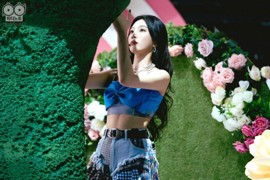 DC 조이갤러리 tweet media