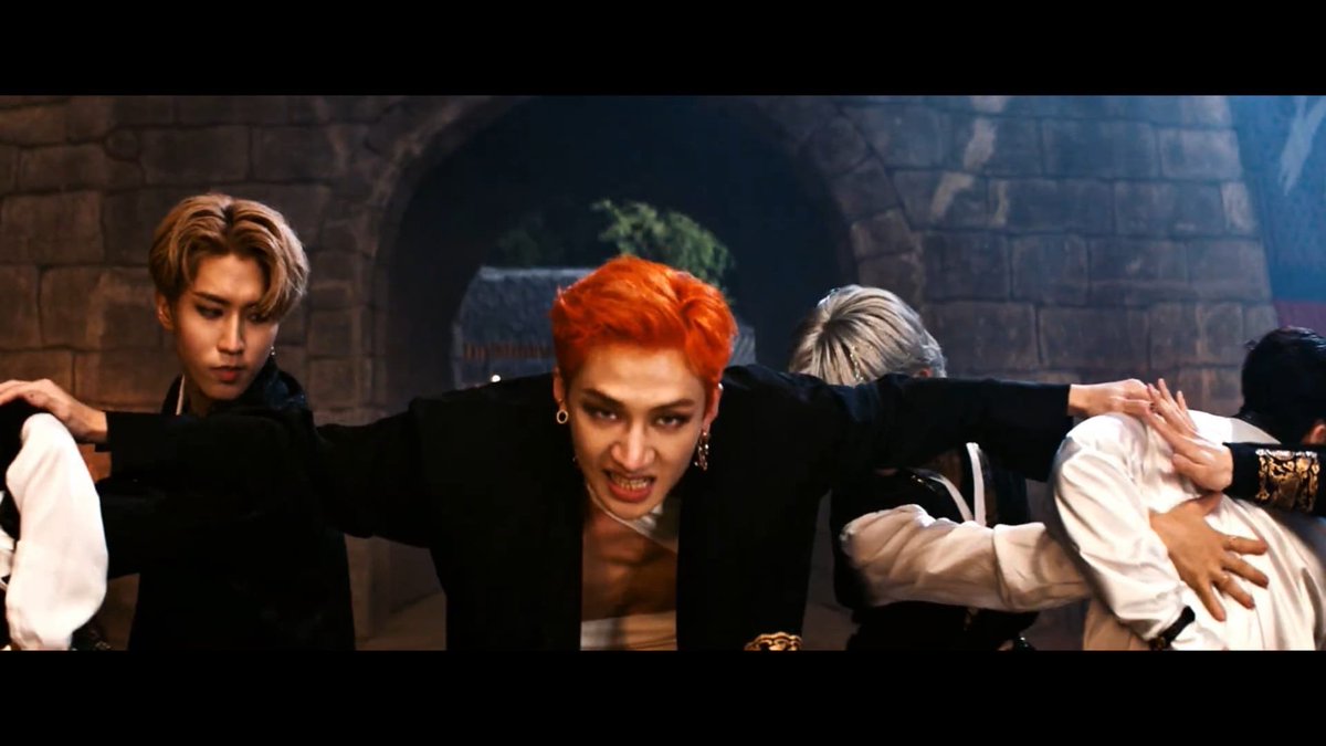 минхо thunderous. Stray kids 2021 noeasy. Stray kids thunderous фотосессия. Thunderous stray. Thunderous stray.