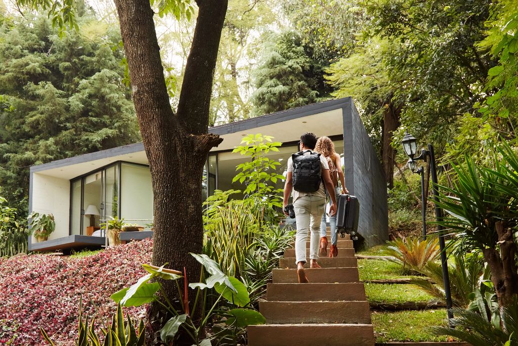 Airbnb Claims Leadership of the Travel Recovery But Now Cautions on Variants buff.ly/3CUwX8S #vacationrentals #airbnb