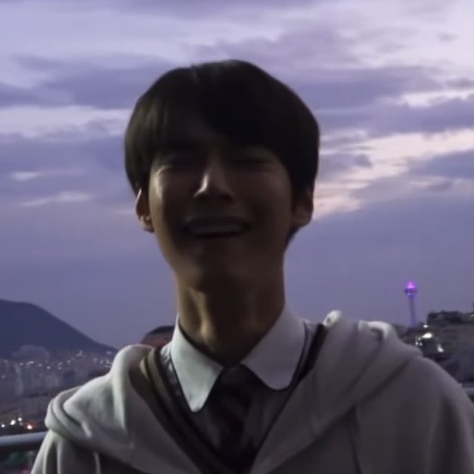 저화질의 도영 tweet media