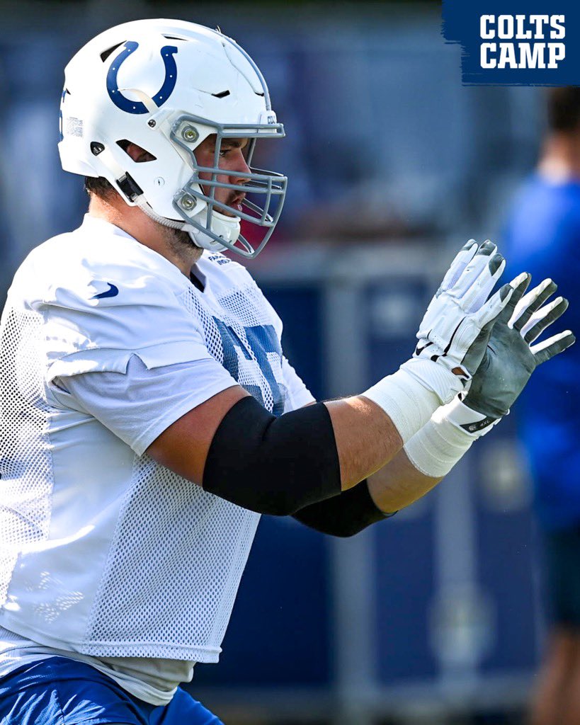 Quenton Nelson practicing at Colts training camp