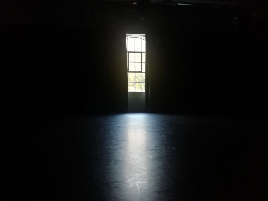 Dance_4's tweet photo. This week we welcome @Rachel_Elderkin to iC4C for her research and development residency for her 'notes on disappearance' project.
The invitation is still open for women to engage in conversation with Rachel about stories they carry with them.
https://t.co/xl1nkoyYQG https://t.co/NDS26jFgF6