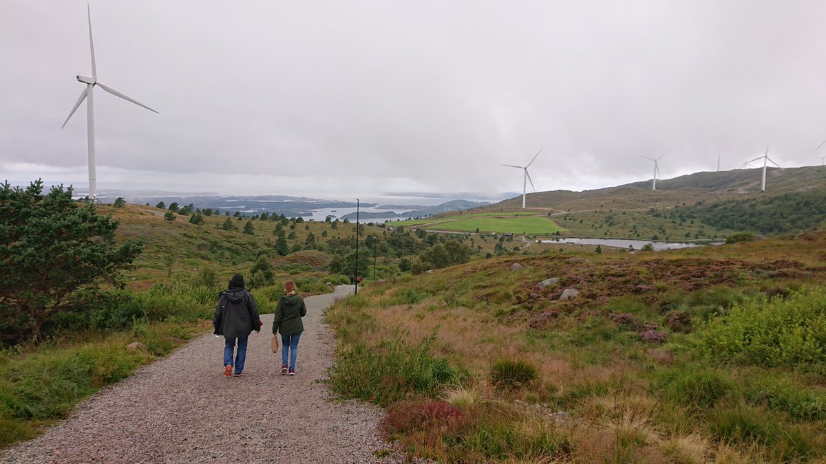 Vebjørn Bakken (@energiveb) on Twitter photo NorRen sommerskolen 2021 er over, hektisk og lærerik uke på Vestlandet m/29 energi-PhD'er fra hele landet (bilde fra Midtfjellet forrige onsdag). Organisert av <a href="/UiB/">Universitetet i Bergen</a>, <a href="/NTNU/">NTNU</a> og <a href="/UniOslo/">Universitetet i Oslo</a>, også takk til sponsorene <a href="/FME_NTRANS/">FME NTRANS</a> og FME MoZEES! <a href="/EnergiKristin/">Kristin Guldbrandsen Frøysa</a> <a href="/oystemo/">Øystein Moen</a> NorRen sommerskolen 2021 er over, hektisk og lærerik uke på Vestlandet m/29 energi-PhD'er fra hele landet (bilde fra Midtfjellet forrige onsdag). Organisert av <a href="/UiB/">Universitetet i Bergen</a>, <a href="/NTNU/">NTNU</a> og <a href="/UniOslo/">Universitetet i Oslo</a>, også takk til sponsorene <a href="/FME_NTRANS/">FME NTRANS</a> og FME MoZEES! <a href="/EnergiKristin/">Kristin Guldbrandsen Frøysa</a> <a href="/oystemo/">Øystein Moen</a>