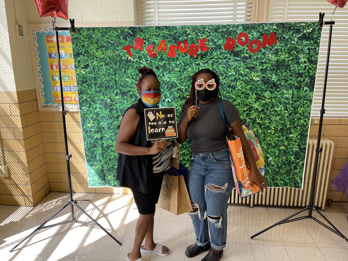 vickermcclain's tweet photo. One of the sweetest things I’ve seen all day are this mother and daughter duo!! Both are new teachers to @pgcps Welcome and we’re happy we were able to provide you with some goodies to get you through the year! #ntbc21 @OPLLpgcps @1NTBC @KNealeTeaches https://t.co/X0xdGO3xHR