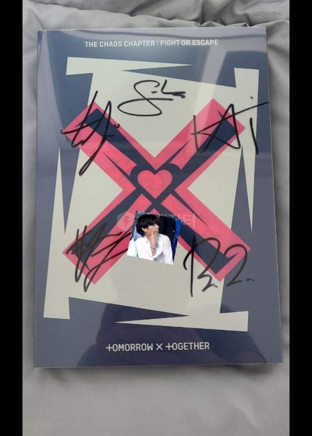 jijisKSHOP's tweet photo. WTS | LFB

TXT 'Fight or Escape' Album with signature

✔️ Complete Inclusion

₱8k all in to kr/ph

PAYO
Normal ETA

Comment mine or Dm me ☺️

Help RT moas 👉👈 https://t.co/x1GLqai8bN