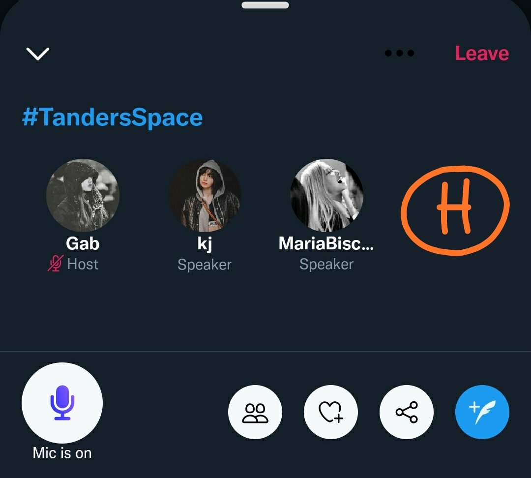MissRoseanneHOY's tweet photo. @etoileblinkeu @jenlisaeffect
Mahal... Hope... Balik ka na ooh... 
Miss na miss na kita... 
Tulad ng dati... Bigla kitang na miss... 🥺😔😭 kj tatawagin ko lng to sorry na... MAHAL!!! Ang pamasahe... ... ...
#TandersSpace https://t.co/hQ5K8FiwqO