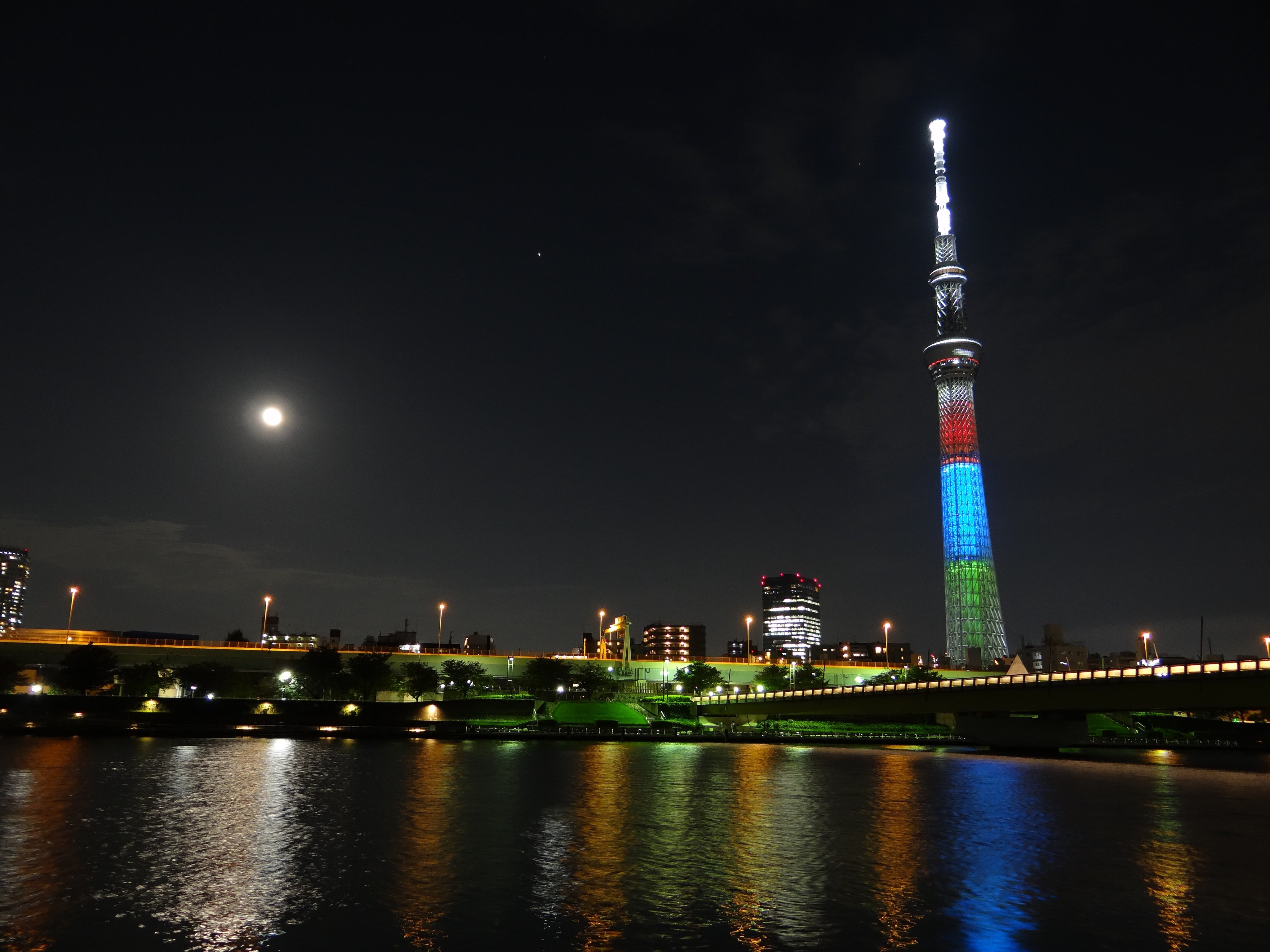 Shinya 浅草 空 21 8 23 月 木星 スカイツリー 隅田川 桜橋 東京スカイツリー ライトアップ スリー アギトス 東京パラリンピック聖火リレー 実施に伴い 東京スカイツリーでは 公益財団法人オリンピック パラリンピック競技大会組織委員会に協力