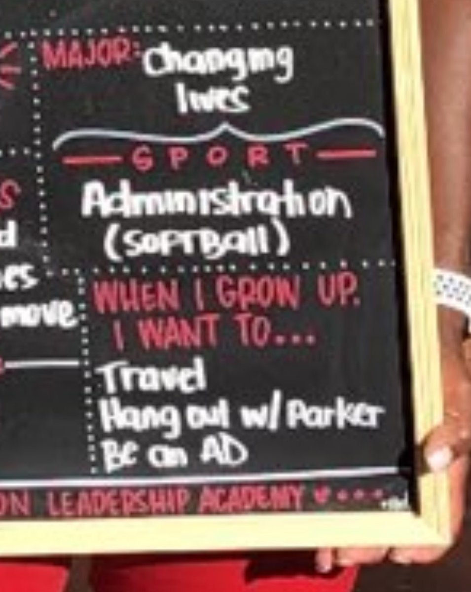 EronHodges's tweet image. Major: Changing Lives!! #DatPart @beeee_randi