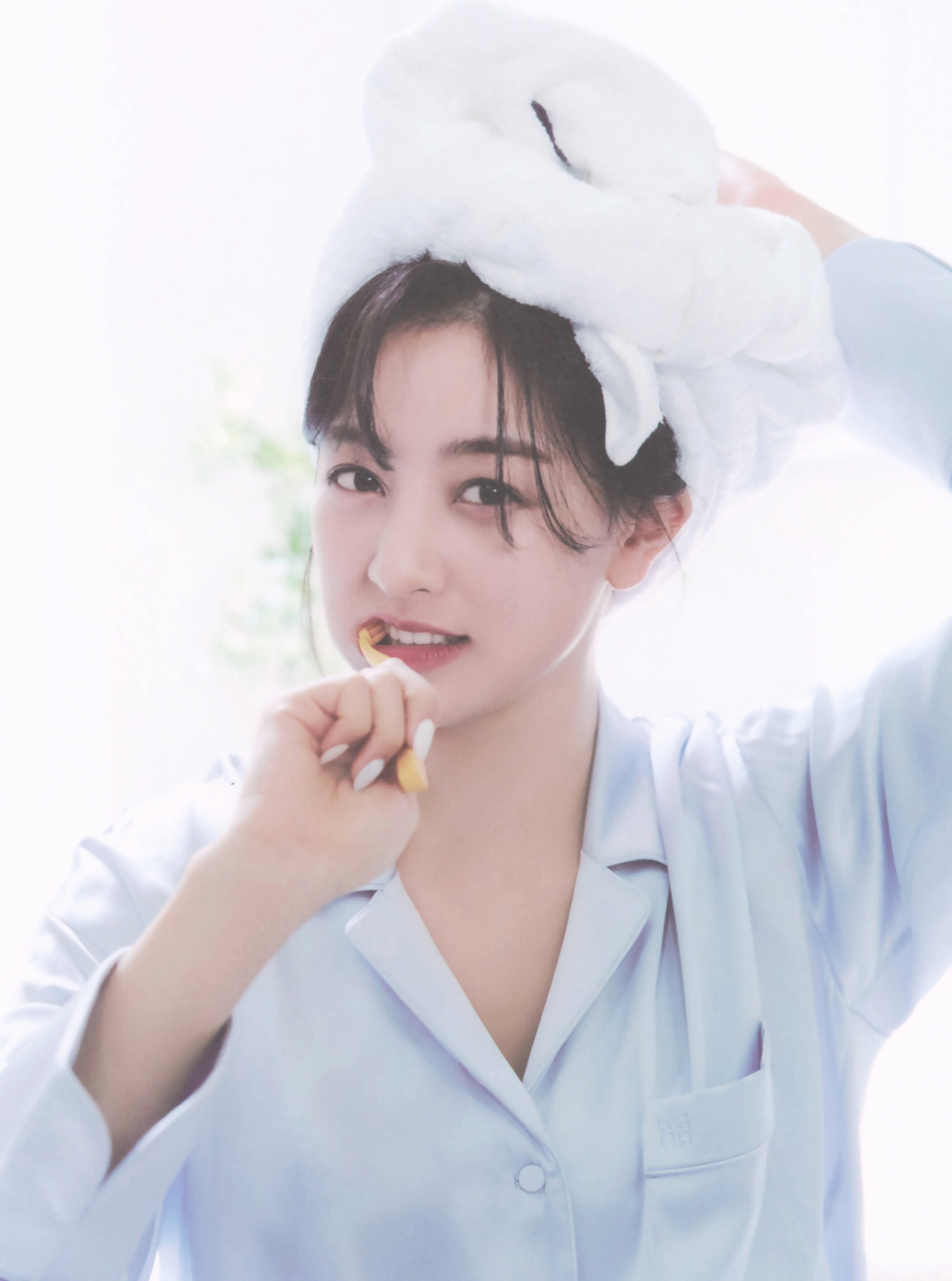 Jihyo (TWICE)｜ジヒョ、初のソロ・フォトブック『Yes, I am