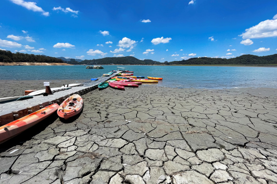 TirthankaK's tweet photo. If we pollute the air, water and soil that keep us alive and well, and destroy the biodiversity that allows natural systems to function, no amount of money will save us.
#FightforClimateMyK
#ClimateCrisis
#ClimateEmergency
#climate https://t.co/mq2Q99Q1KJ