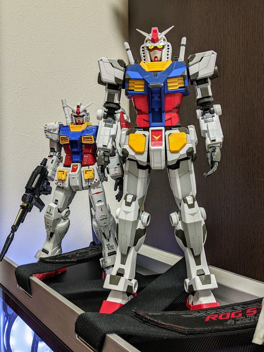 どろラッコ 在 Twitter 上 1 48 Rx 78f00 とりあえず素組み完了 遠近効果でpguガンダムが凄く小さく見える 実物見たあとに同じものが組み上がってくのはなかなかテンション上がりましたわ ガンプラにしては珍しい感覚でした 肩膝のクリアパーツはシール貼って どろラッコ 在 Twitter 上 1 48 Rx 78f00 とりあえず素組み完了 遠近効果でpguガンダムが凄く小さく見える 実物見たあとに同じものが組み上がってくのはなかなかテンション上がりましたわ ガンプラにしては珍しい感覚でした 肩膝のクリアパーツはシール貼って