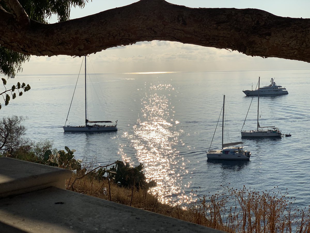 Eolieinfoto's tweet photo. #daQualcheParte del mondo, esiste paradiso …. Si chiamano Isole Eolie, tu che fai????? Non vieni https://t.co/BZtT4RjmoL