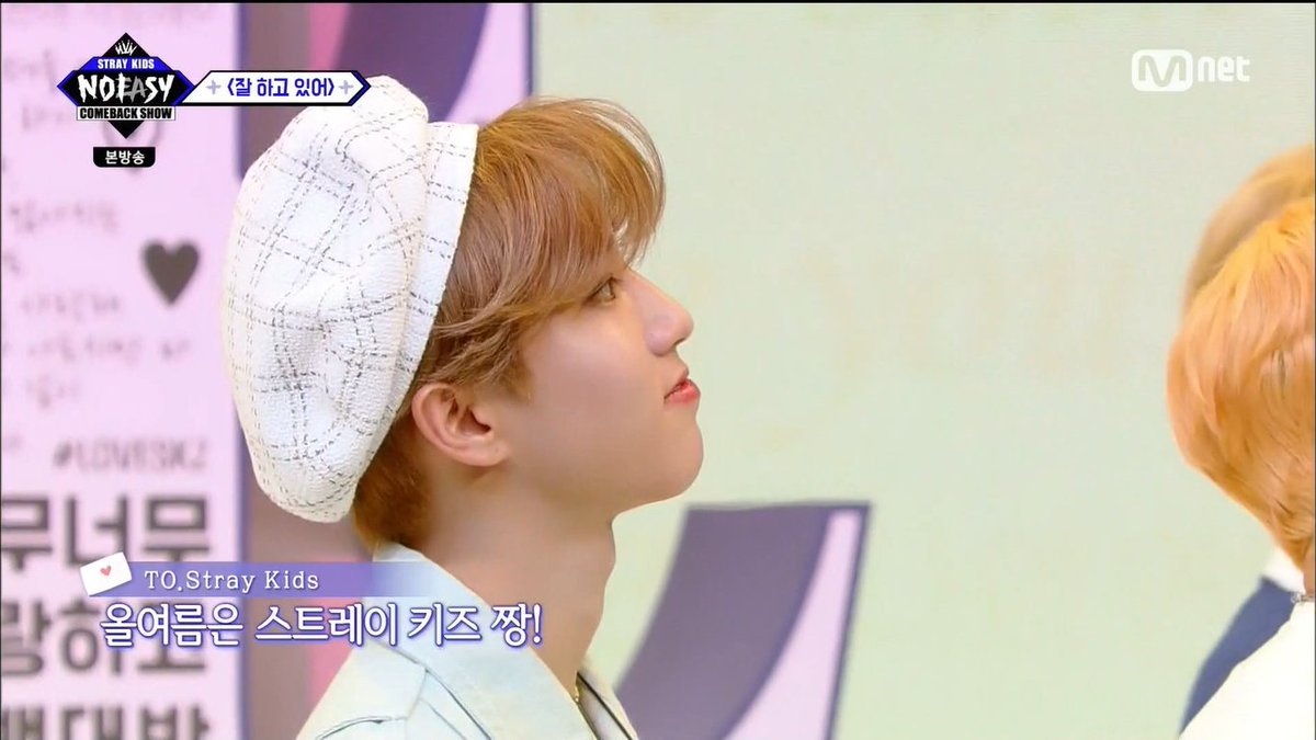 yslcheol's tweet photo. they are surprised with video greetings by stays :( https://t.co/bV810BcbXb