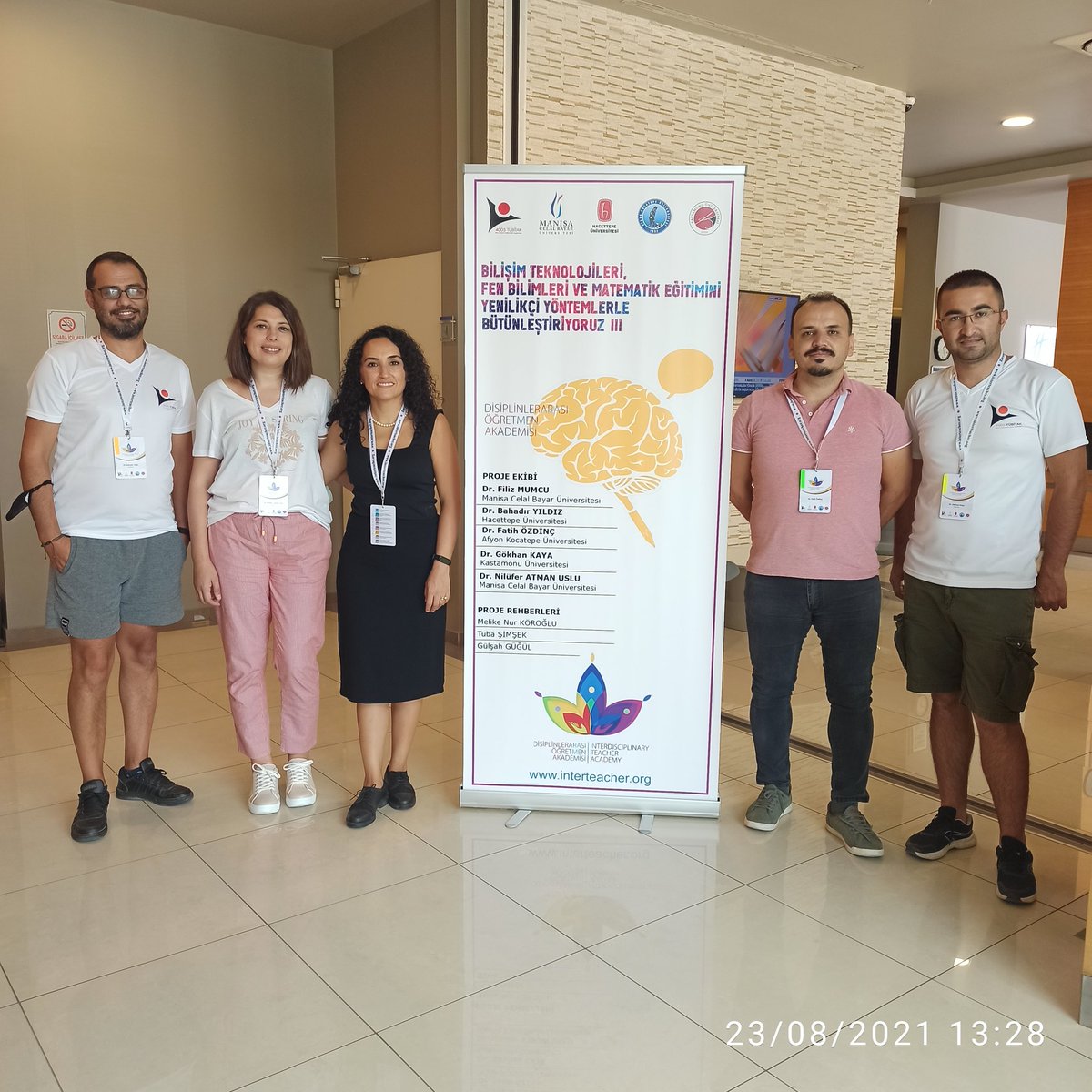 Disiplinlerarası Öğretmen Akademisi Araştırma Grubu 🧿 #interteacher #interteacherorg
<a href="/flzmmc/">Filiz</a> <a href="/atman_uslu/">Nilüfer Atman Uslu</a> <a href="/bahadiryildiz/">𝓓𝓻.𝓑𝓪𝓱𝓪𝓭𝓲𝓻𝓨𝓲𝓵𝓭𝓲𝔃</a> <a href="/fozdinc/">Fatih Özdinç</a> <a href="/gokhankayaa/">Gökhan KAYA</a>