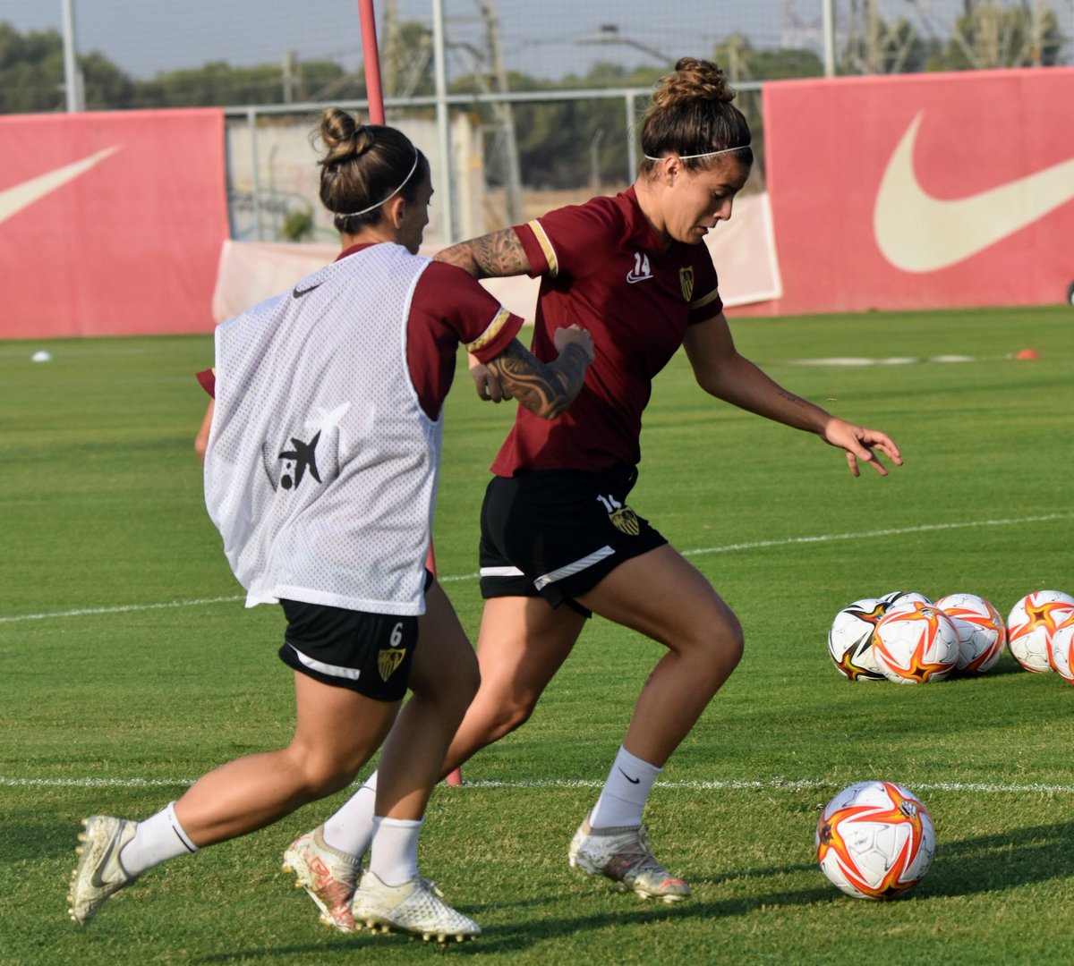 🙋‍♀️ ¡#FelizLunes, sevillistas! 🤗⚪🔴

#SevillaFCFem 🔜 #CopaAndalucía. 💪⚽🏆

#WeareSevilla #NuncaTeRindas