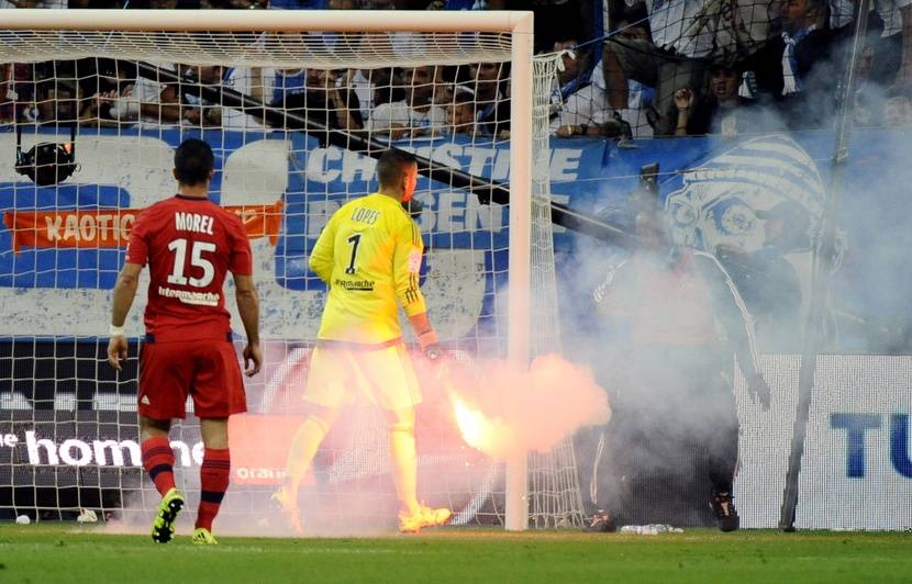 53Estelle's tweet image. Ce qui s'est passé en tribunes hier à Nice est inacceptable.
Mais les supporters marseillais qui jouent les "ouins-ouins", vous avez la mémoire courte ?