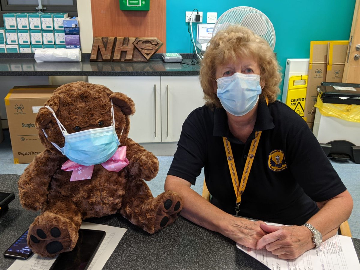 Diane welcomes new volunteer Bertie Bear helping on Trelawny reception <a href="/RCHTReceptions/">Reception Services</a> <a href="/ChaplaincyRcht/">RCHT Chaplaincy</a> <a href="/help_force/">Helpforce</a> #Volunteers Doing Great Bertie! <a href="/NursingRcht/">RCHT Corporate Nursing Team</a>