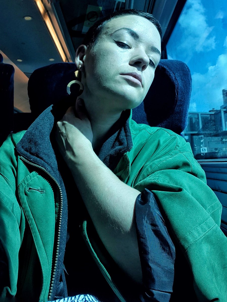 Emma Langford tweet media