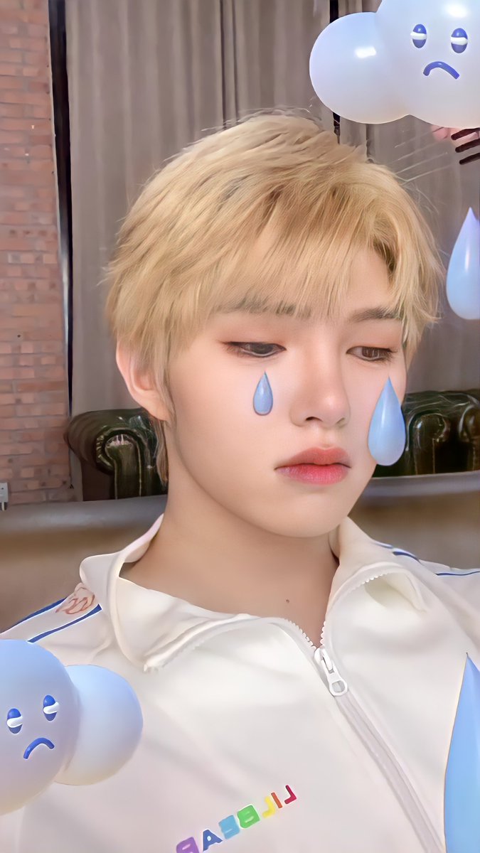 Ai_SeeU's tweet photo. Who took your Icecream? 🥺🥺🥺
#LiuJun #JunLiu #IXFORM #IXFORMLIUJUN https://t.co/hyqDobk7Co