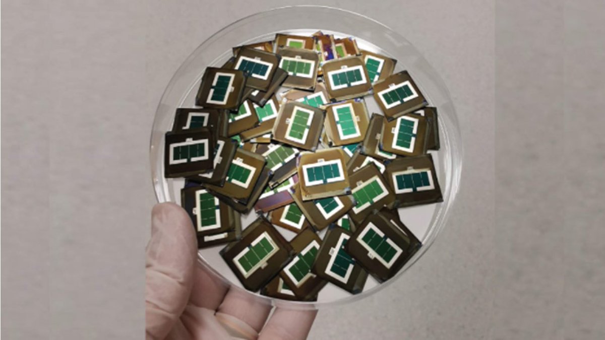If you have 3 min, it is worth reading the story behind our 27%-efficient n-i-p perovskite/silicon tandem #solarcells #KAUSTDiscovery @solarerkan @KaustResearch discovery.kaust.edu.sa/en/article/116…