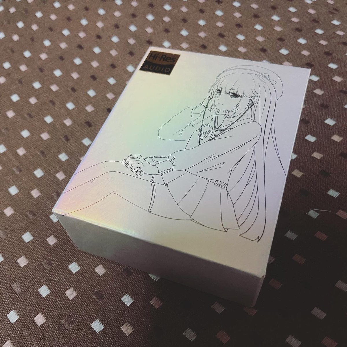 she_n's tweet photo. もう一つはsenfer dt9。senferを愛でる会としては押さえておかないと?
パッケージにイラストが中華イヤホン業界で流行っているのか🤔しかし、コレジャナイ感が😅流石senfer
#CVJ #CVJCSK #senfer #senferを愛でる会 #senferdt9 #dt9 #CSK #中華イヤホン #イヤホン #earphone #earphones https://t.co/3MUC5j8vXF