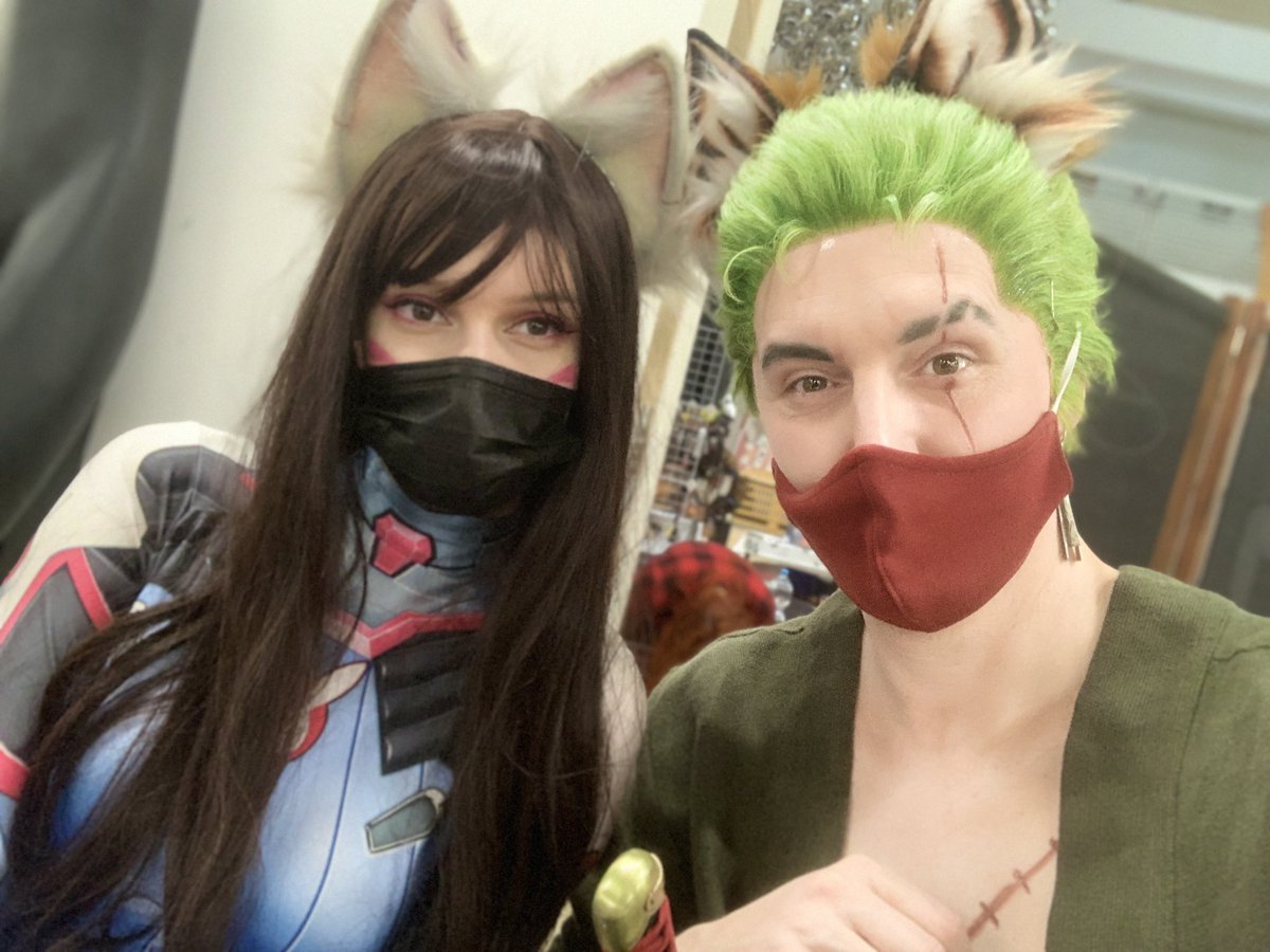 BNaumovski's tweet photo. Why did I never post this adorable photo with @PixiePadlock doning the cute ears provided by Hemilka (IG) is beyond me.
So here it is because better late than never, right?
#DVa #Overwatch #Zoro #RoronoaZoro #OnePiece #PixiePadlock #OriCosplay #cosplay https://t.co/3XxAdyLuRa