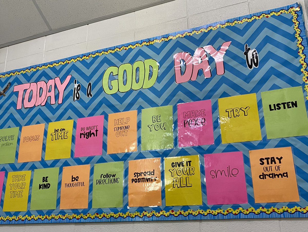Georgetown204's tweet photo. Positive bulletin boards are everywhere a Hawk can see! @Georgetown204 ! #GeorgetownProud #GeorgetownStrong @ipsd204 https://t.co/PTa0gufekf