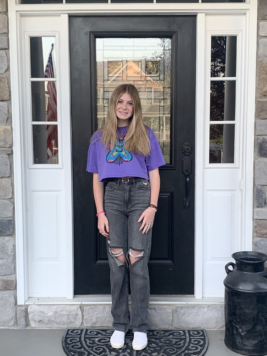 M_Fox_'s tweet photo. How is she in high school already? https://t.co/jR9FS9ukBq