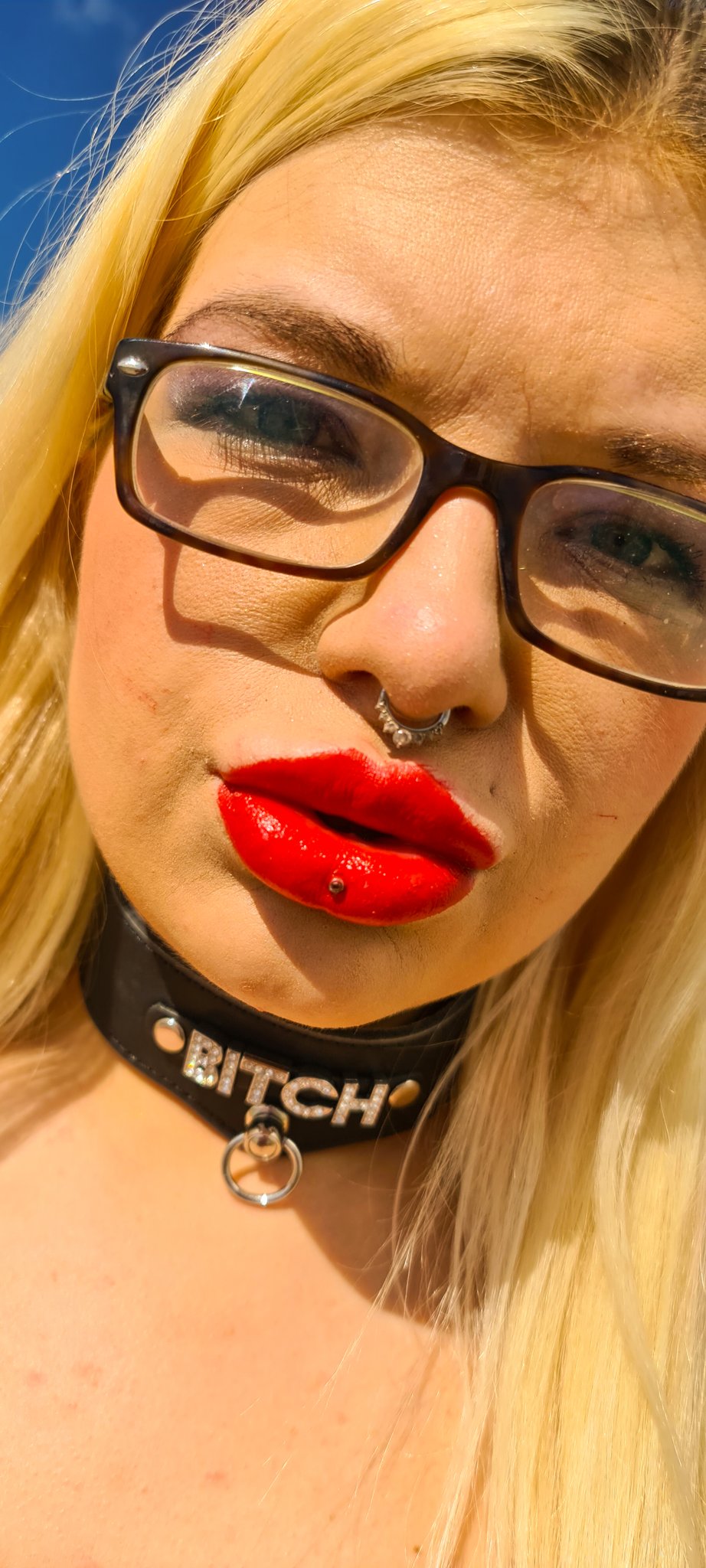 Mariella Sun on X: @Stiefellecker12 My Favourite Leather Collar 😋  t.coKO8WiRbNUZ  X