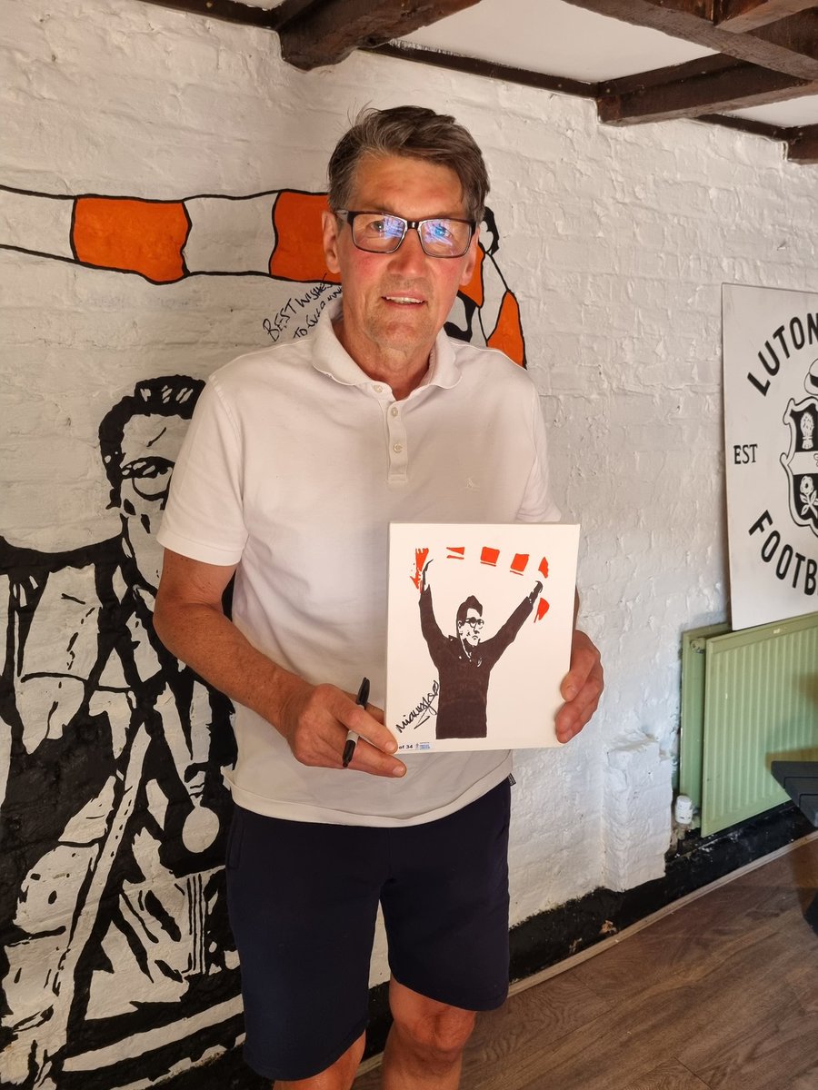 JaysonSwift3's tweet photo. @HattersTalk mick harford signed limited edition canvases...once they are gone they are gone! Send me a message if you would like one! Money raised is going to Prostate Cancer uk https://t.co/U1Mq9yomCo