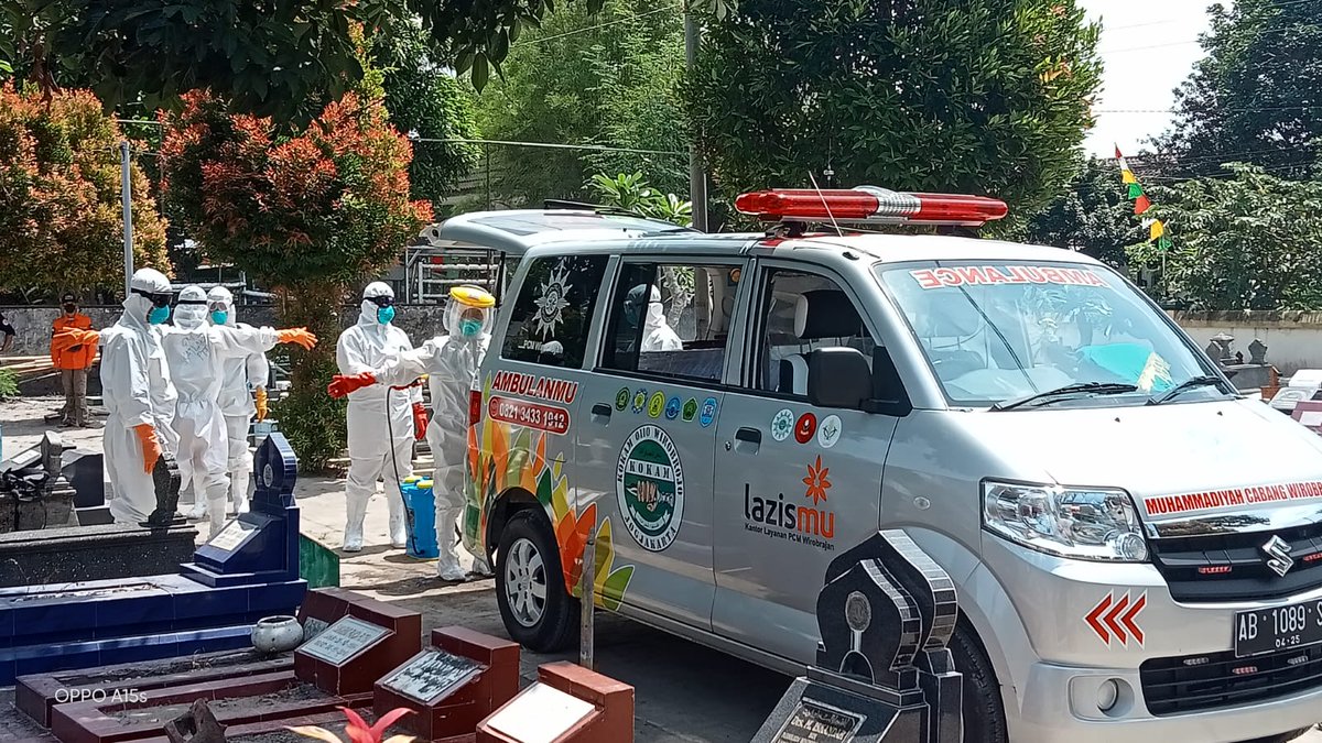 kaltanaptp's tweet photo. 23/08/2021 - Permohonan Pemakanan #37 Prosedur #Covid19 oleh #TKCKemantrenWirobrajan

Dari @Pantirapih Menuju #MakamSariLaya Dukuh @pemkabbantul

Identitas
Nama: Ibu Sukiyah 
Warga: Gedongkiwo MJ 1/623 RT036/008 Mantrijeron

Armada:
#AmbulanMU PCM Wirobrajan
#PKSY Sindurejan https://t.co/fG1S3Xumk7