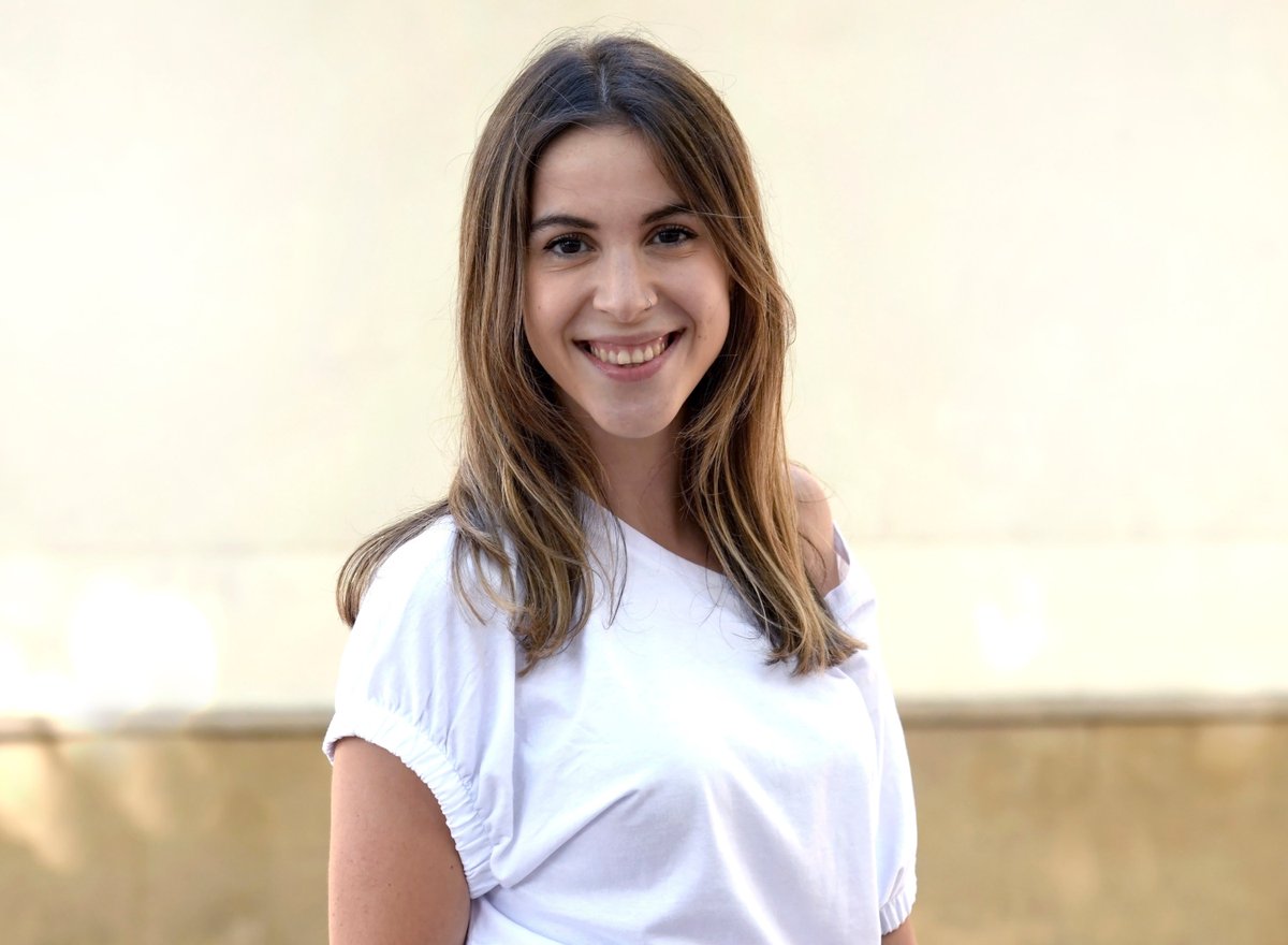 👩🏽‍⚕️Julia Cuevas es #MIR Medicina de Familia en <a href="/Area6VegaMedia/">Área 6 Vega Media</a> 

Ha obtenido una de nuestras #ayudasCOMMurcia a la #investigación🔬📝📊

Su estudio📑Aspectos socioeconómicos, éticos y jurídicos del #envejecimiento

👇🏾👇🏾
commurcia.es/NOTICIA.asp?id…

#nuestroscolegiados

📸<a href="/juanchifoto/">Juanchi López</a>