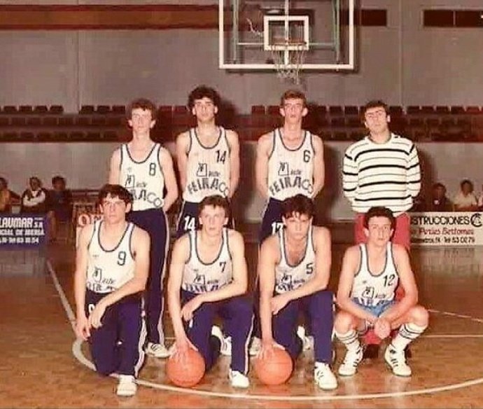 AgrasFernando's tweet photo. Obradoiro #Calpe 6° puesto campeonato España Junior #historiabaloncestogalego 1984 https://t.co/ZqTIFSHqXy