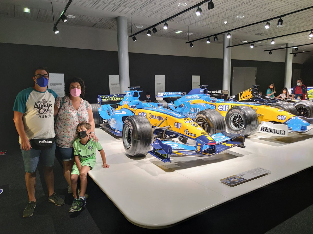 Qué maravilla el museo de <a href="/alo_oficial/">Fernando Alonso</a> ! Salimos con la boca abierta!!! Impresionante!