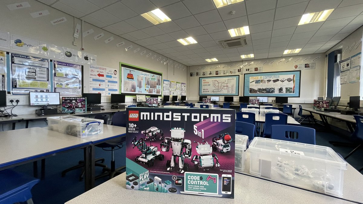 AA_MrBrown's tweet photo. LEGO - Year 7 enrichment club @acc_academy summer school.  Students will be using our new Computer Science inventor Lego Kits😀 https://t.co/zrPfpRszK1
