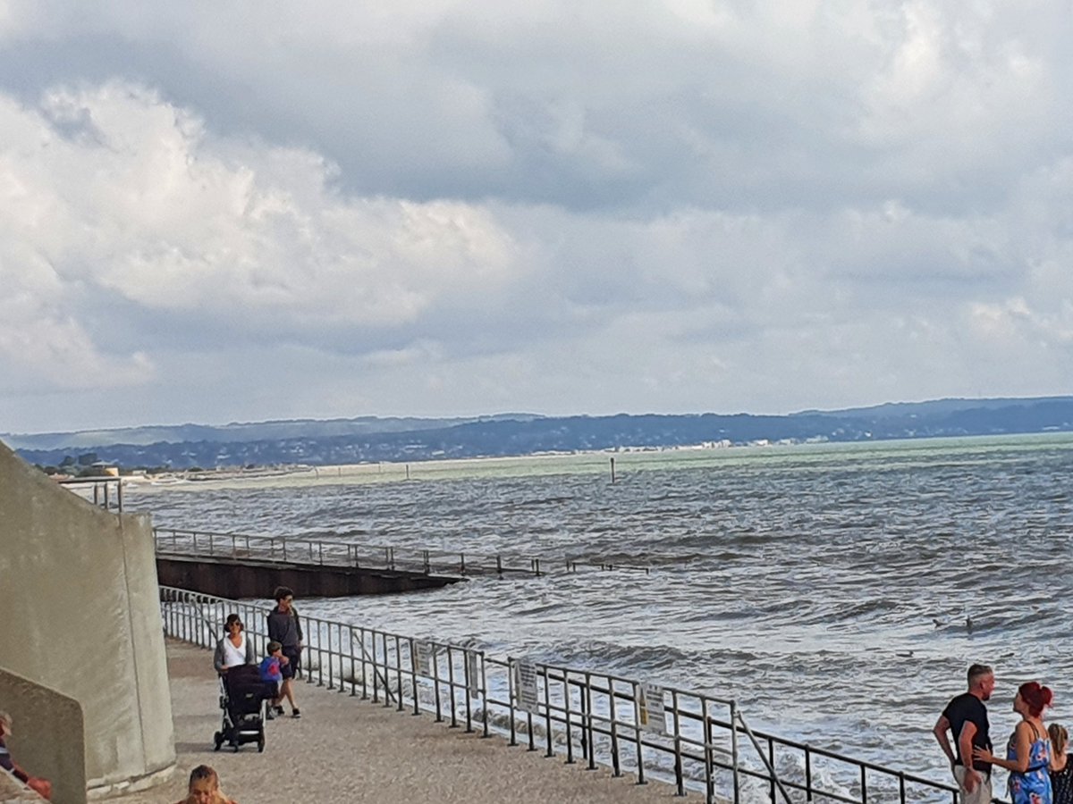 kinkyeventuk's tweet photo. From #Margate to #Hastings across the # Marshes via quaint #Dymchurch residence of the Smuggler #DrSyn https://t.co/pXschXluEX