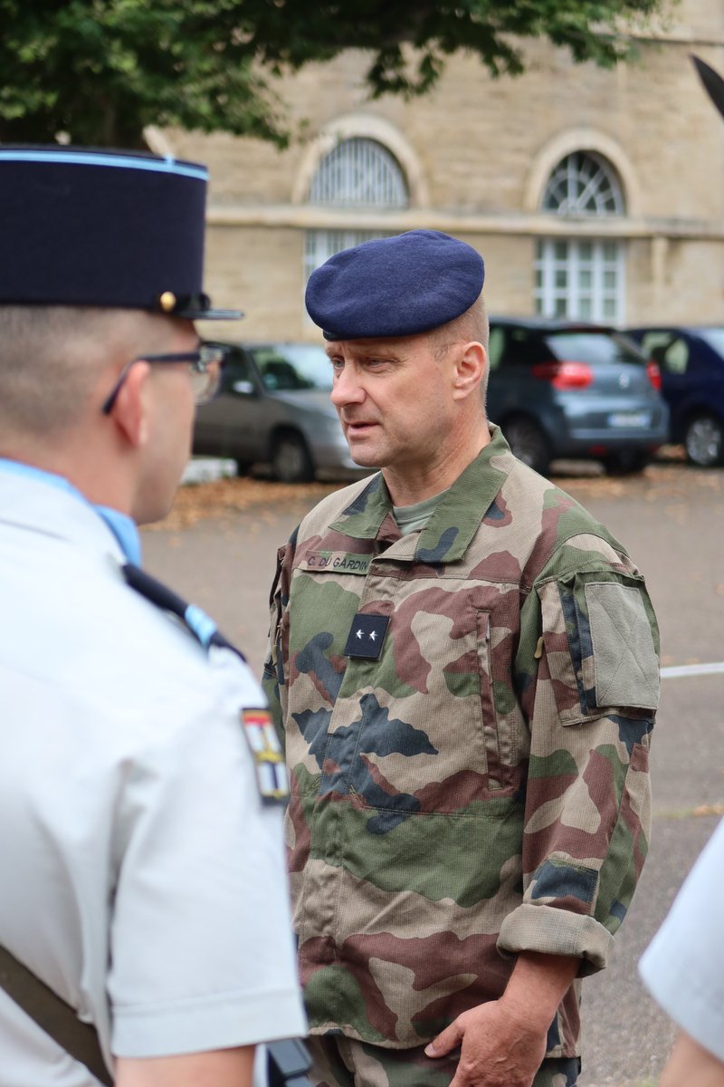 7e_brig_blindee's tweet image. Honneurs rendus ce matin au général Cédric du Gardin à la tête de la #7eBB depuis le 1er août.
"Vous pouvez compter sur mon indéfectible soutien pour vous aider et agir avec vous, en étant au milieu de vous. Force et Audace."
#7eCCT
@1RTIR