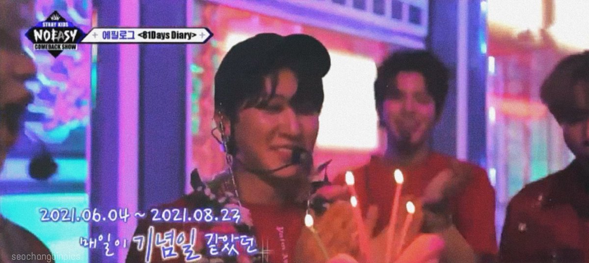 seochangbinpics's tweet photo. Changbin 🐷🐰🎂 https://t.co/hfM7ebvkLl