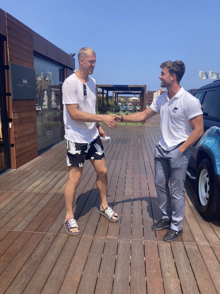 Garde_21's tweet photo. It was a pleasure man ❤️🏀 @masonplumlee https://t.co/uyUFbWtSFx
