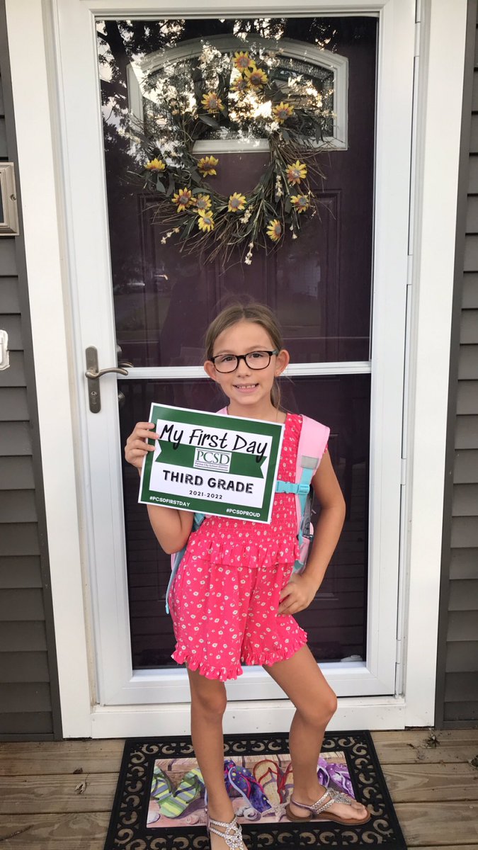 jenntelling's tweet photo. #pcsdfirstday #pcsdproud @PCSDpleasantval
Olivia is ready for 3rd grade and her first year in stem. πβ€οΈβοΈ https://t.co/GnWYdr13X6
