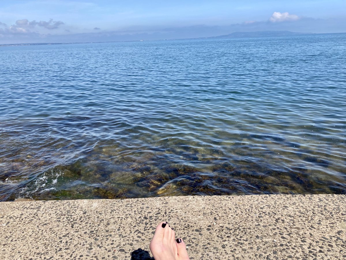 MariaCanEmb's tweet image. Feeling very fortunate to be on holiday today and able to take advantage of a beautiful day. Fabulous swimming at Blackrock #lovedublin 💙