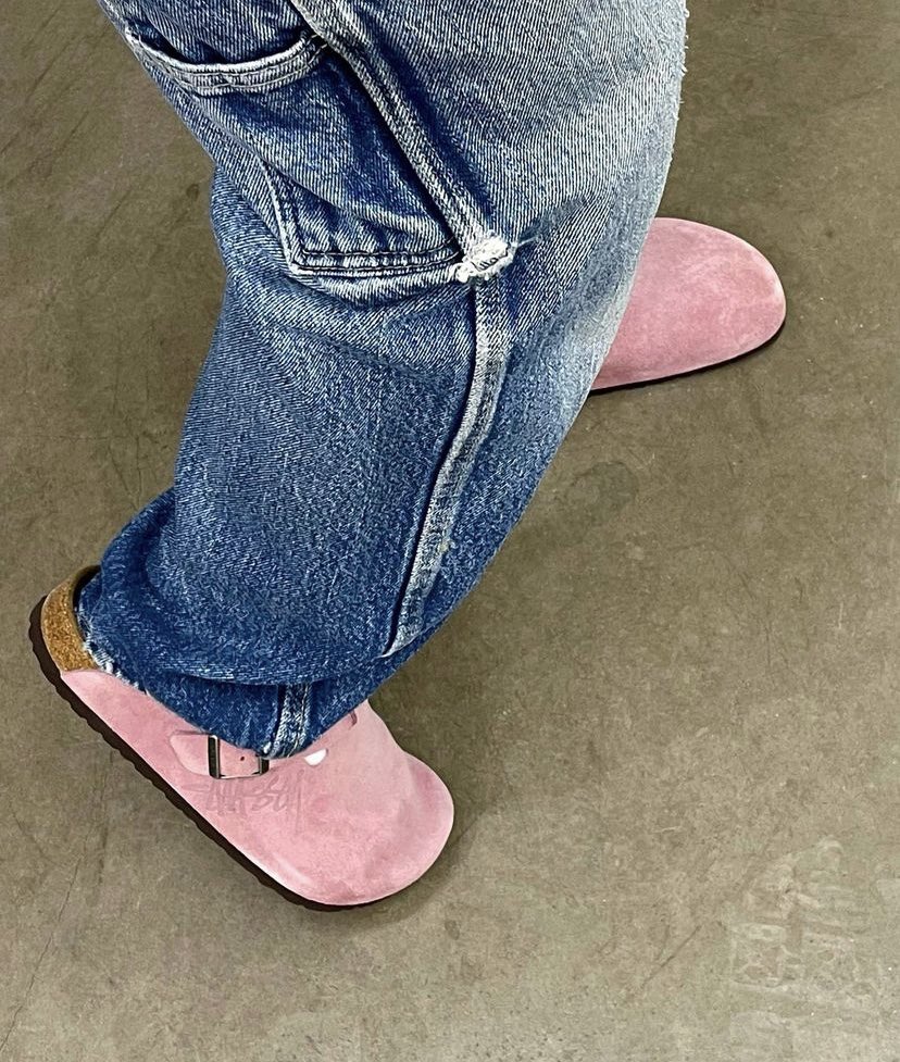 stussy birkenstock on feet