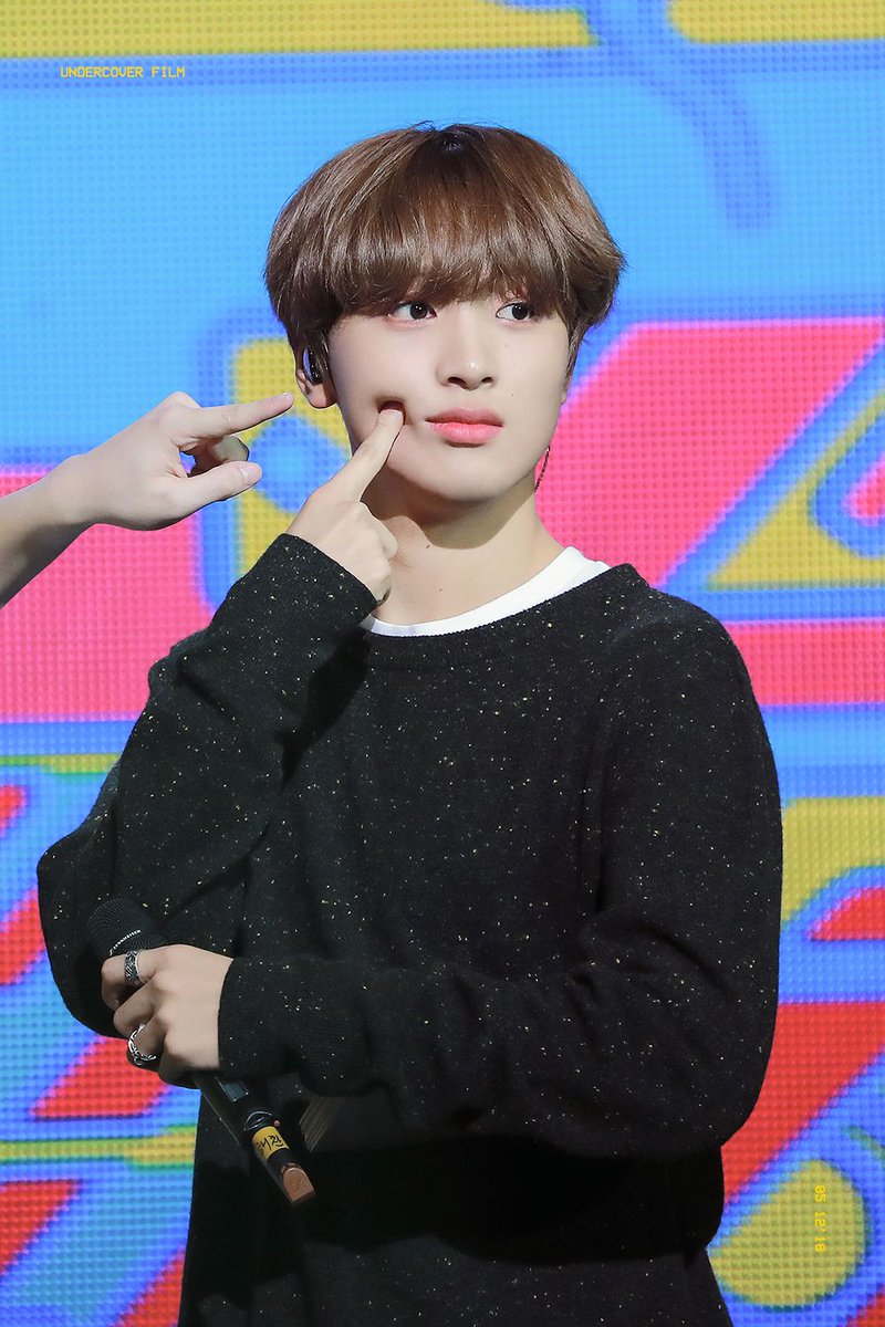 03fullsun's tweet photo. ---𝐃𝐀𝐘 𝟔🤍🕊️
🤍: Member favorite?
🕊️:My fav are Haechan/Lee Donghyuck.Look like his nickname fullsun he was known as cheerful &amp; humorous,he's my moodbooster.I like his beautiful voice so unique,it's easy to recognize his voice.He's so cute,he has lot of aegyo.Luv him so much. https://t.co/daEaq0Le8p