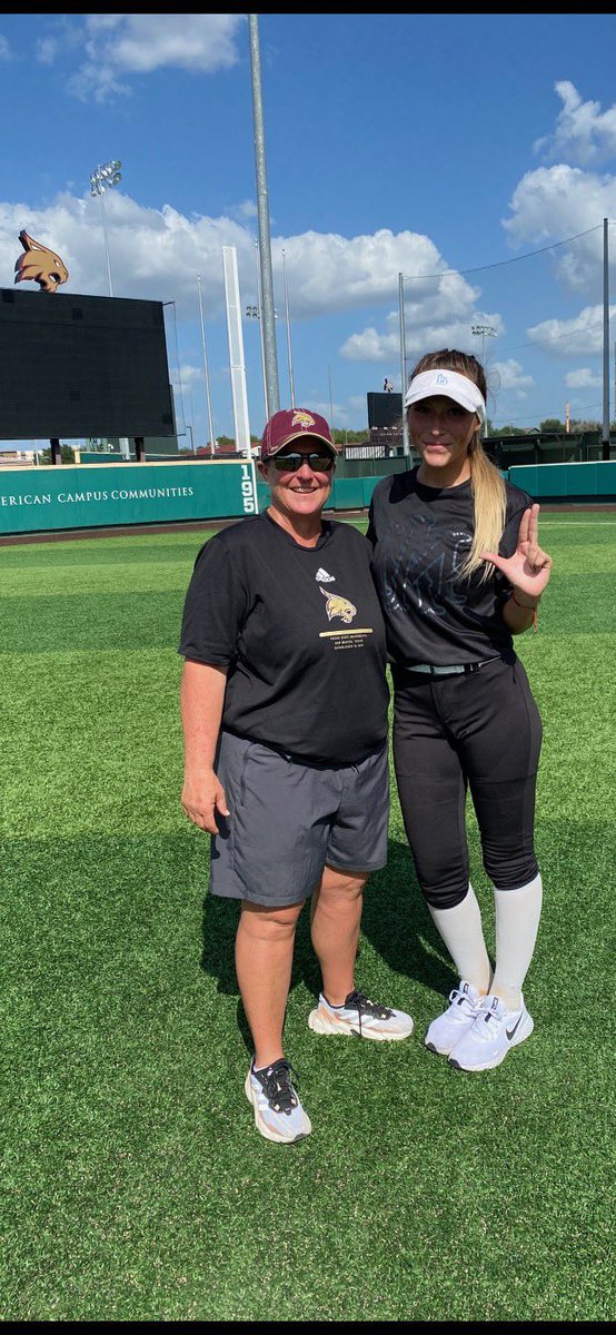 dv_softball's tweet photo. Sophomore pitcher Tiffany Sanchez @tiff86116453 pictured with Coach Woodard this weekend at camp at Texas State!! ๐ฅโค๏ธ๐ค #hardworkgetsnoticed #bebig #WIN https://t.co/WiZzV4Aqp1