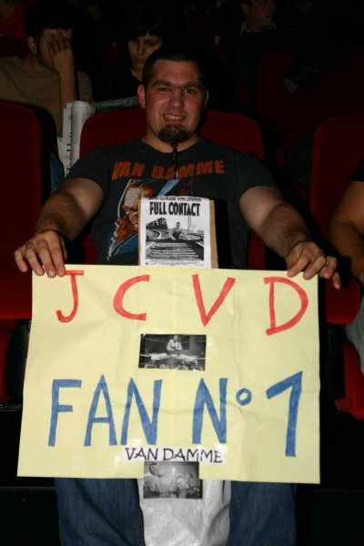 Darkstevious's tweet photo. @cliquetv @MouloudAchour3 just watched @JCVD interview, as best fan in the world i can say this is the best itw ever, love you! Ps: give a hug to Lola for me https://t.co/GfLy5dnmZ7