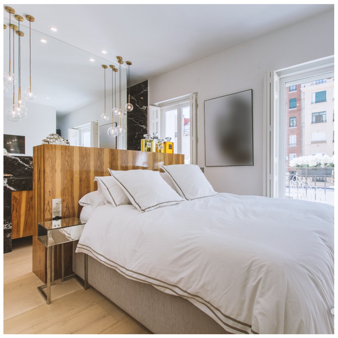 JaimeValcarce's tweet photo. ¡Contadnos que es lo que más os gusta de esta increíble habitación! 🤔👇🏻

#luxuryhomes #luxuryrealestate #realestateagent #jaimevalcarce https://t.co/62LCw5pJBp