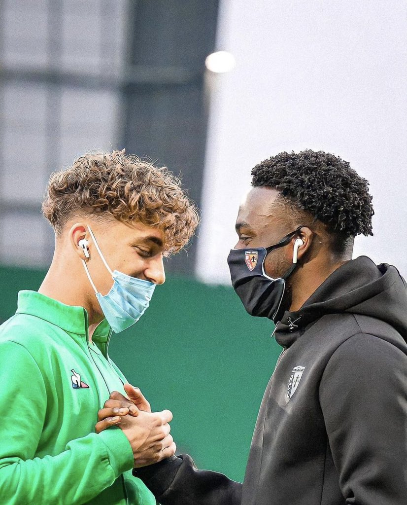 teamaouchichefr's tweet photo. Repostez tous cette photo avec le #KaliEnVert ! Il est temps de vous montrer la communauté stéphanoise 💚 https://t.co/mzkcrfEhpO