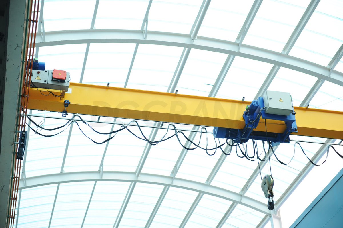 DGCRANES's tweet image. #EOTCrane is widely used in material handling occasions such as workshops and warehouses in machinery manufacturing, petroleum and other industries. 

#DGCRANE #OverheadCrane  #BridgeCrane   #HoistCrane  #productivity #manufacturing   #industrial    #materialhandling   #crane