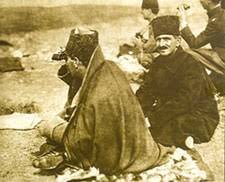 YurdumTurkiyem's tweet photo. 22 gün, 22 gece süren Milli mücadelemizin başlangıcı Sakarya Meydan Muharebesi’nin 100.yıl dönümünde başta Gazi Mustafa Kemal Atatürk olmak üzere   kahramanlarımızı
Vatan toprağına düşmüş tüm #şehitlerimizi saygı ve rahmetle anıyoruz
Ruhları şad olsun 
#SakaryaMeydanMuharebesi https://t.co/tGirVHioIj